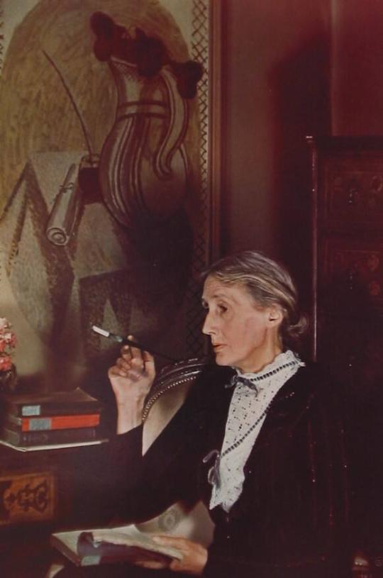 Virginia Woolf Photographed by Gisele Freund, 1935. The Manfred Heiting Collection.