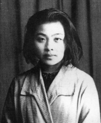 Black and white photo of Chinese author Ding Ling.