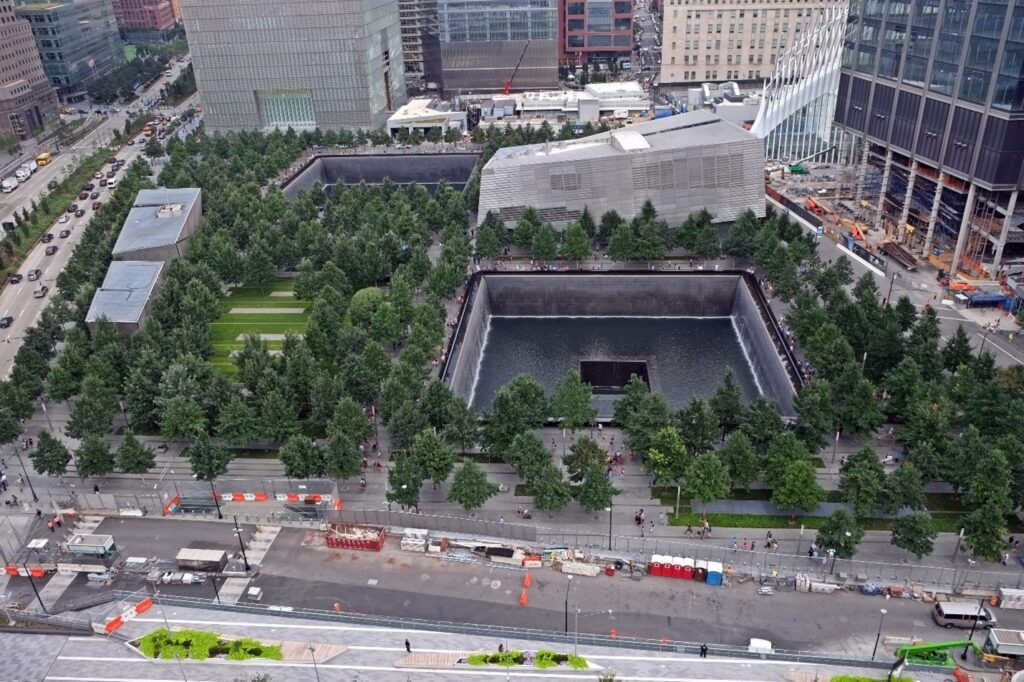 Overview of 9/11 Memorial
"9-11 Memorial and Museum (28815276064)" by Paul Sableman is licensed under CC BY 2.0.